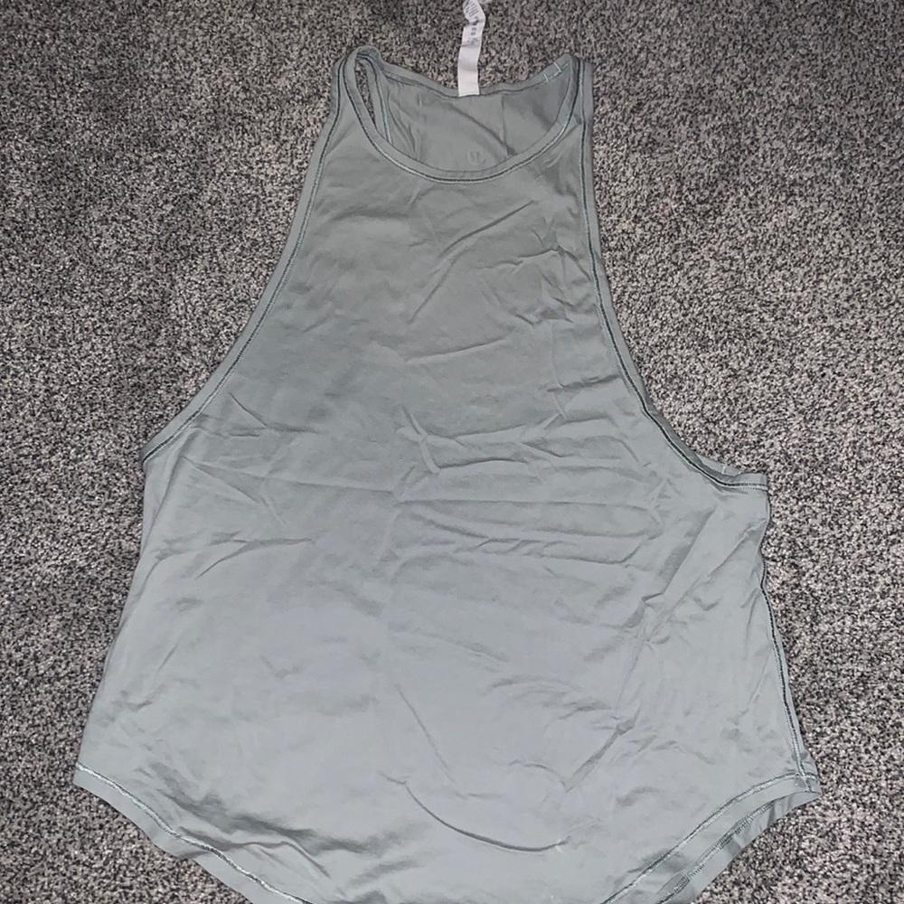 Lululemon tank top